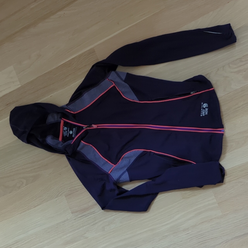 Mountain hardware zip up jacket
